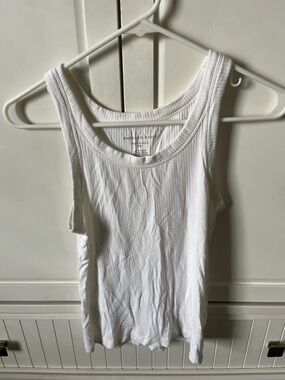 American Eagle Outfitters White Ribbed Tank Top - Scoop Neck Women's Tank